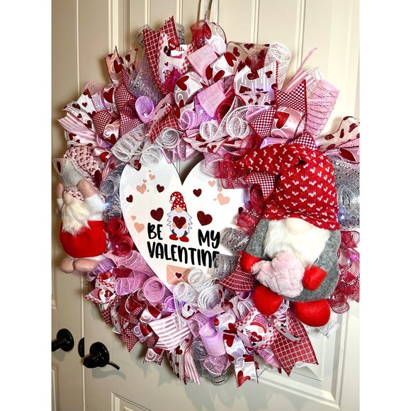 XL Handmade Be My Valentine Gnome Hearts Ribbon Prelit Wreath 26 ins LED XLW6 - Picture 2 of 12